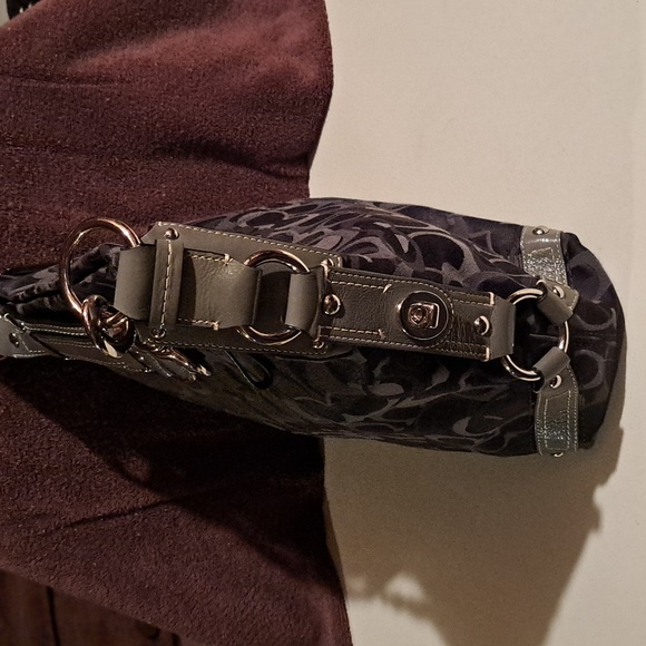 Authentic Coach handbag - Picture 3 of 10